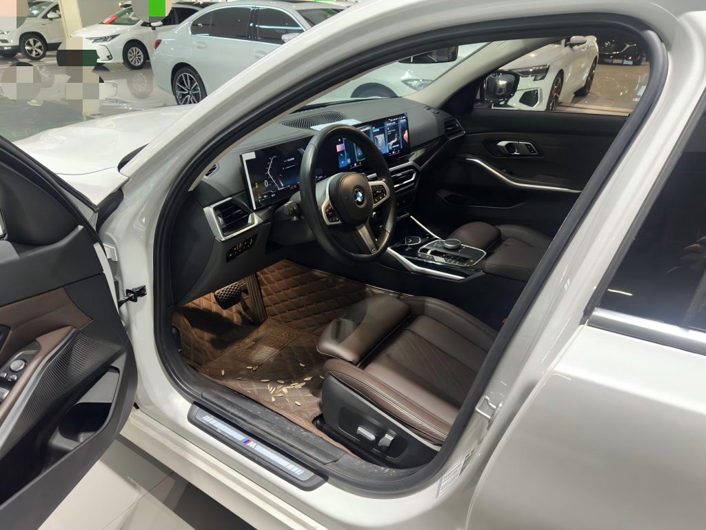 BMW 3 серии 2023 320Li M Sport Package - Huishida Trading
