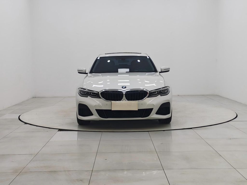 BMW 3 серии 2021 года с обновленным дизайном 320Li M Sport Package - Huishida Trading