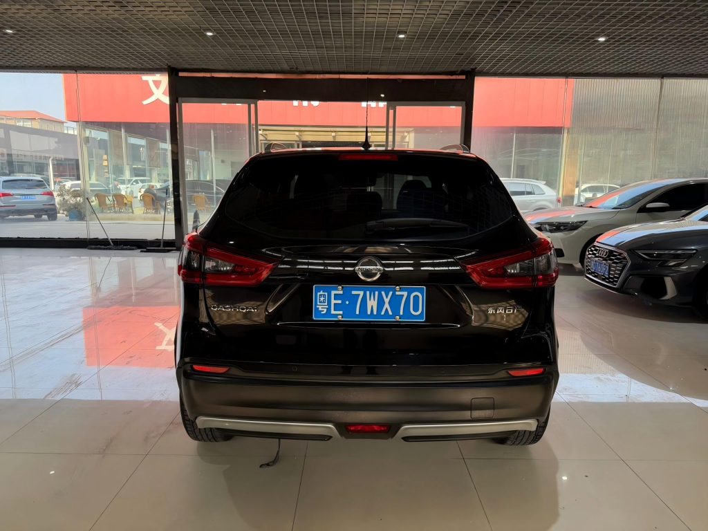 Nissan Qashqai 2022 2.0L CVT XV Premium Pro Luxury Navigation Edition - Huishida Trading