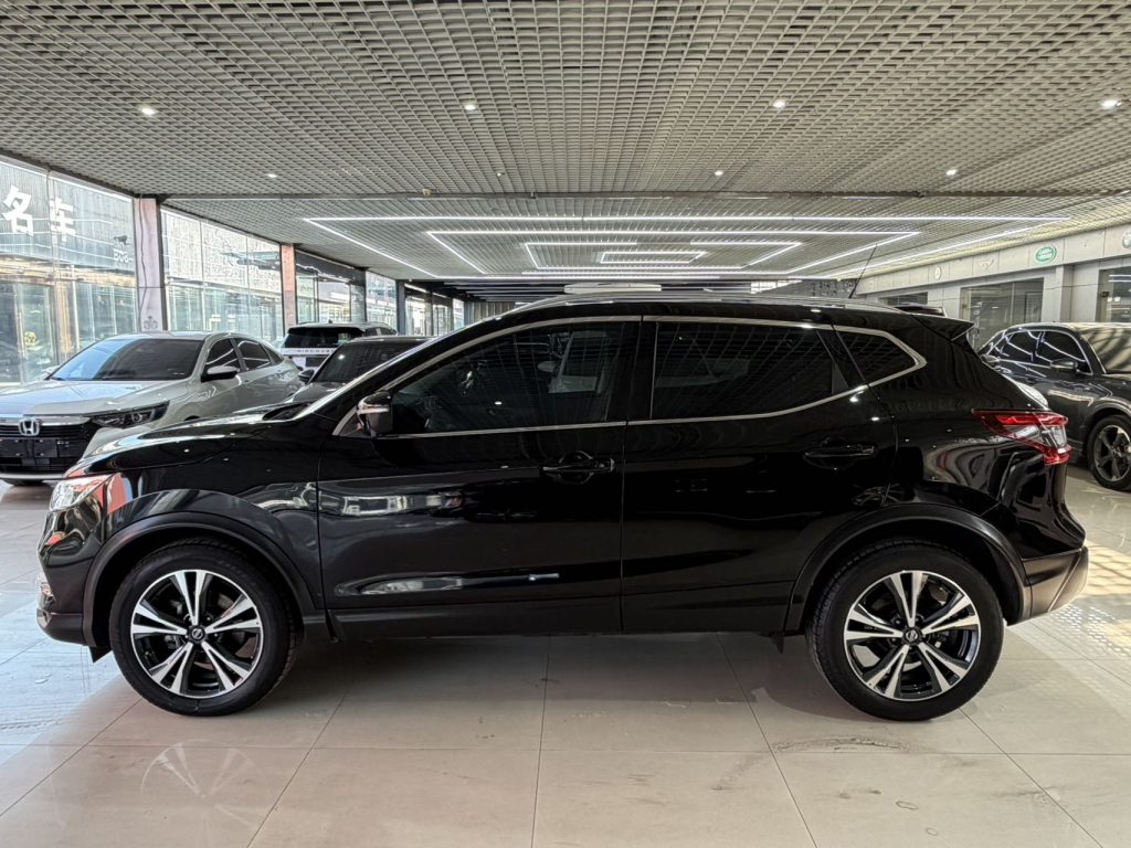 Nissan Qashqai 2022 2.0L CVT XV Premium Pro Luxury Navigation Edition - Huishida Trading