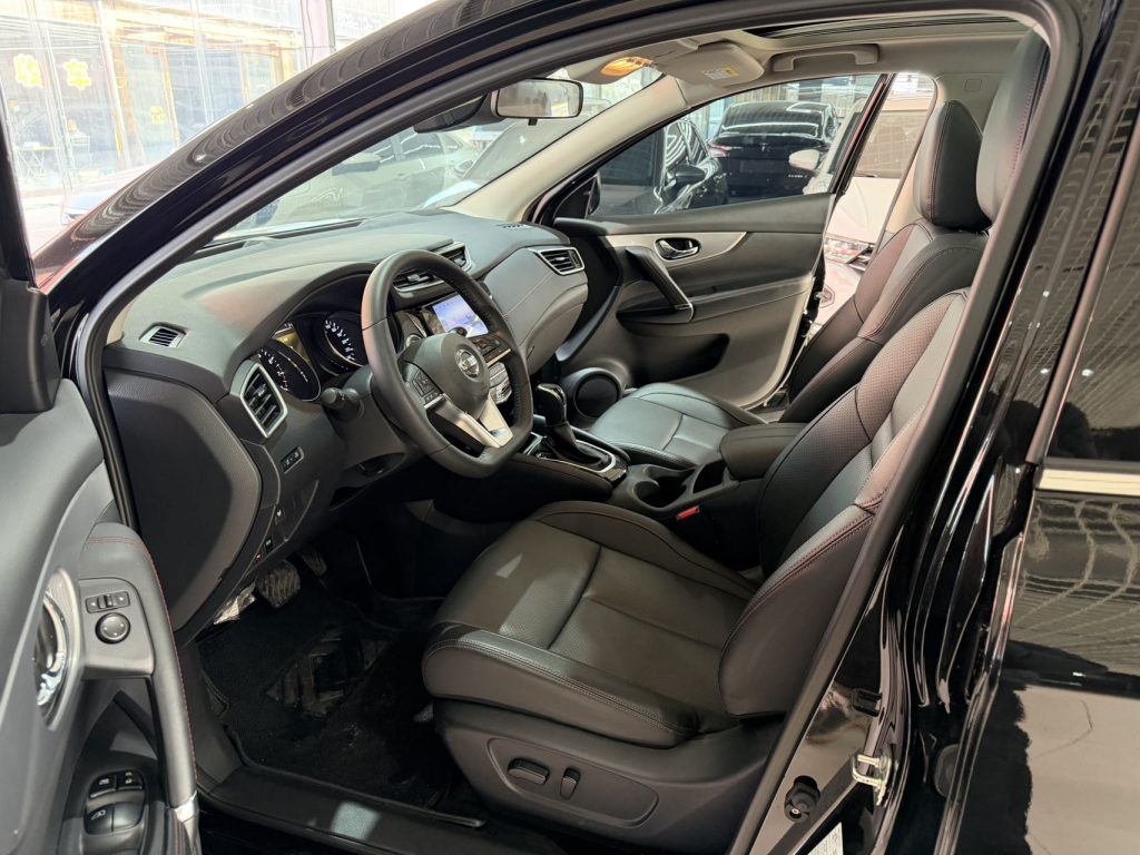 Nissan Qashqai 2022 2.0L CVT XV Premium Pro Luxury Navigation Edition - Huishida Trading