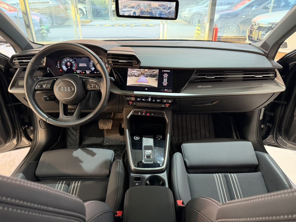 Audi A3 2022 Sportback 35 TFSI Fashion Sport Edition - Huishida Trading