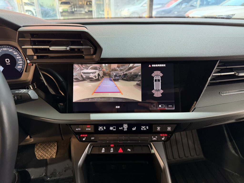 Audi A3 2022 Sportback 35 TFSI Fashion Sport Edition - Huishida Trading