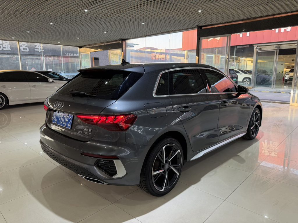 Audi A3 2022 Sportback 35 TFSI Fashion Sport Edition - Huishida Trading