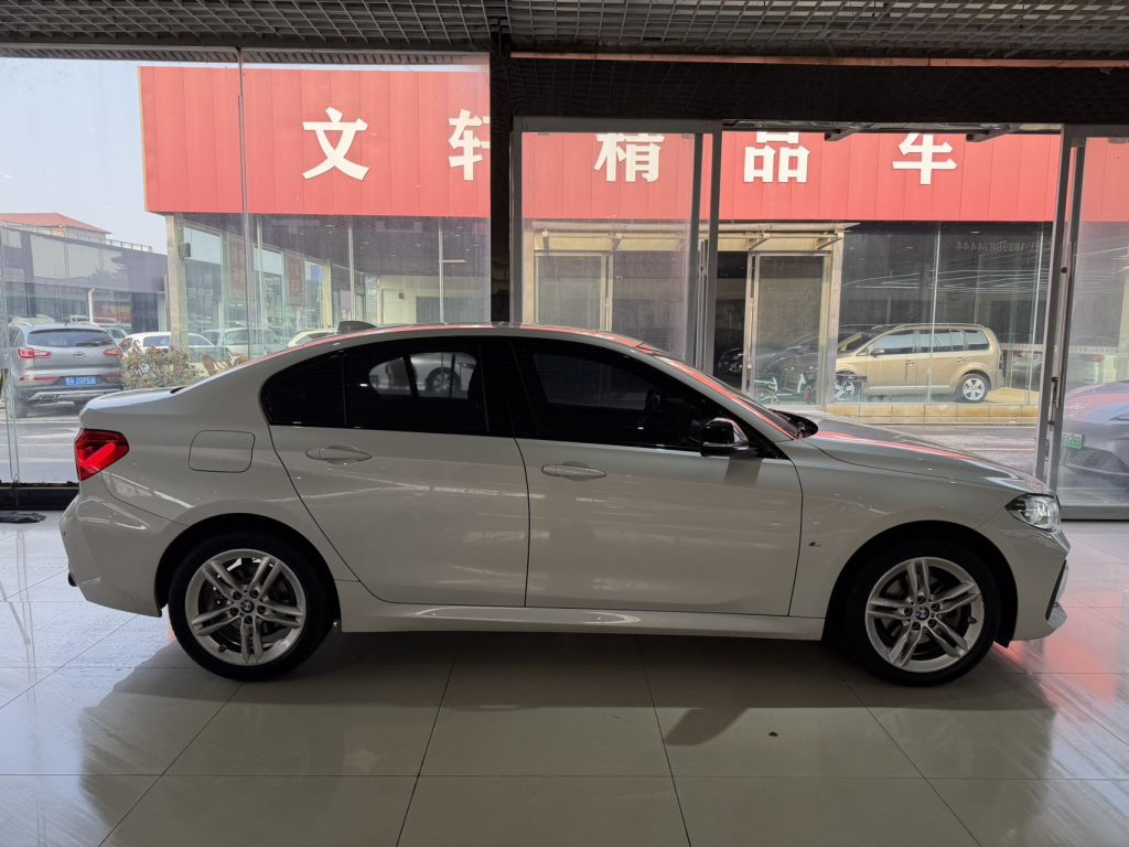 BMW 1 Series 2021 Facelift 120i M Sport Night Edition - Huishida Trading