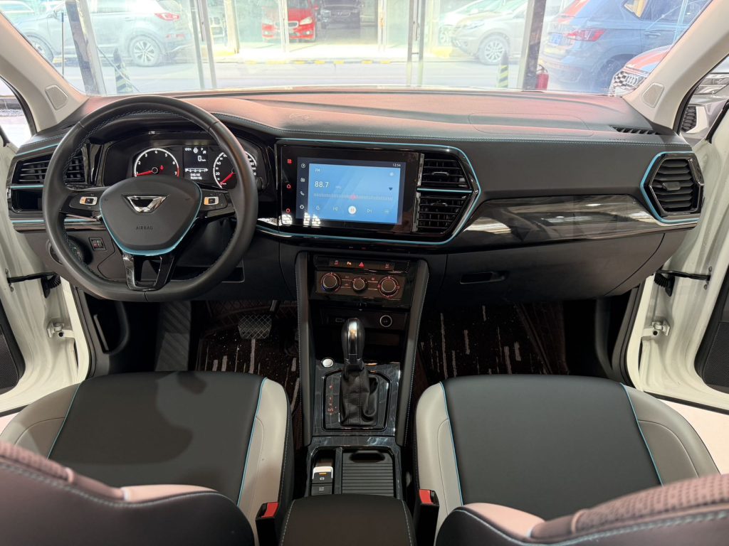 Jetta VS5 2022 Модель 280TSI Автоматическая коробка передач High-Gloss Premium Edition - Huishida Trading