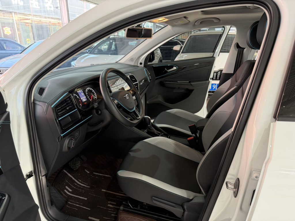 Jetta VS5 2022 Модель 280TSI Автоматическая коробка передач High-Gloss Premium Edition - Huishida Trading