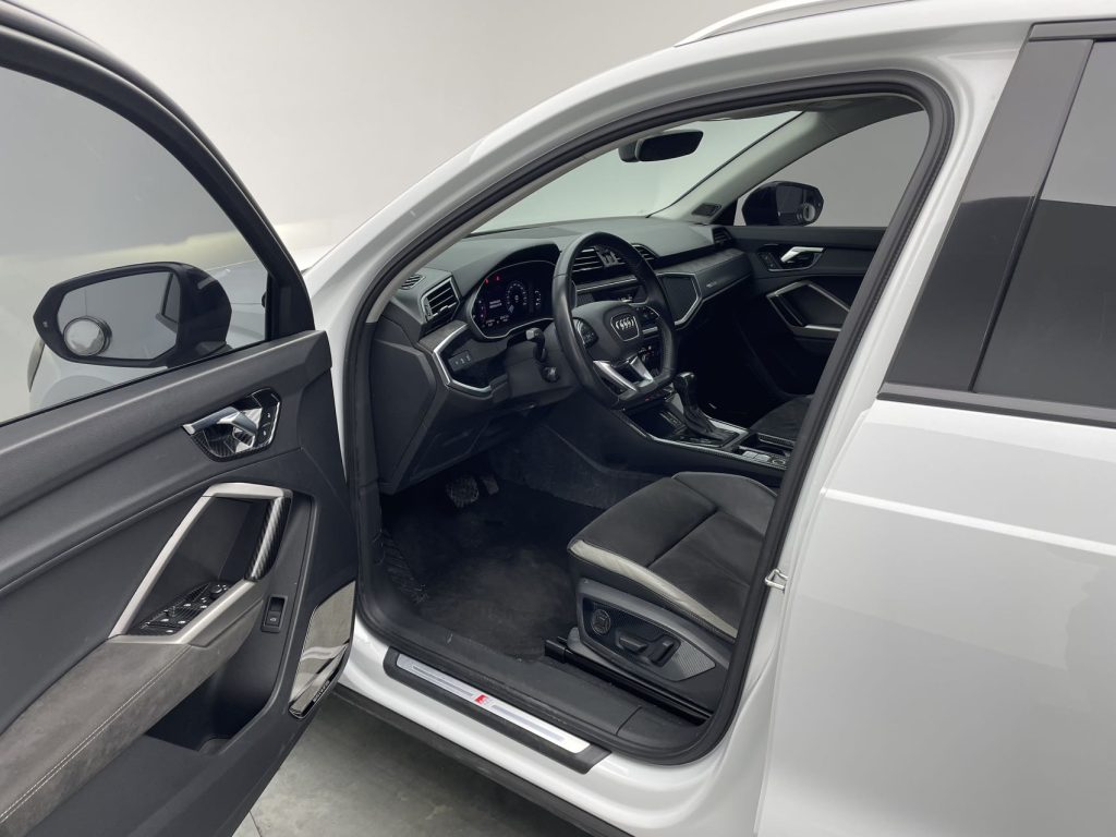 Audi Q3 2021 года 35 TFSI Sportline - Huishida Trading