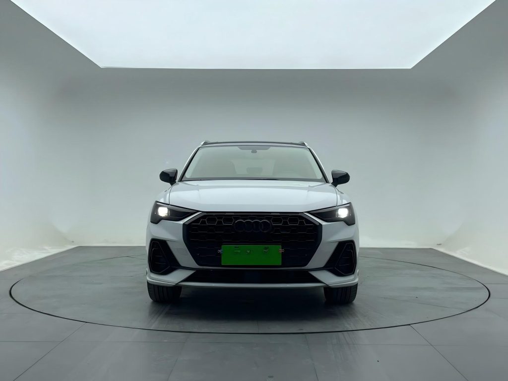 Audi Q3 2021 года 35 TFSI Sportline - Huishida Trading