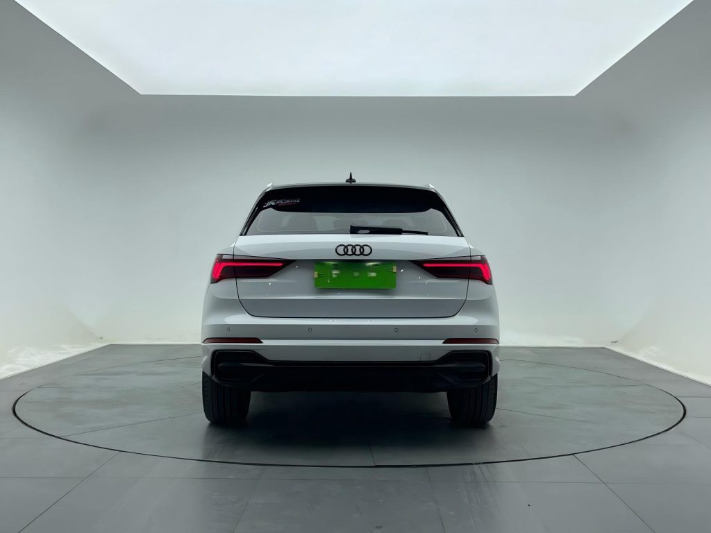 Audi Q3 2021 года 35 TFSI Sportline - Huishida Trading