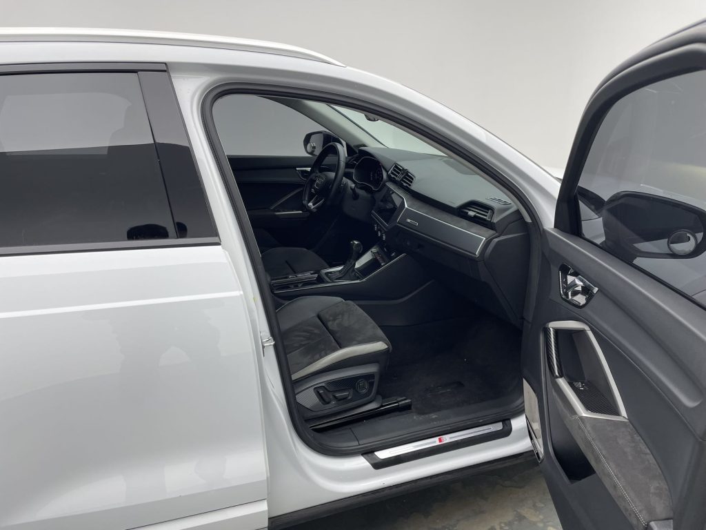 Audi Q3 2021 года 35 TFSI Sportline - Huishida Trading