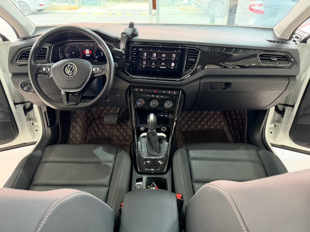 Volkswagen T-ROC 2022 280TSI DSG 2WD Comfort PLUS - Huishida Trading