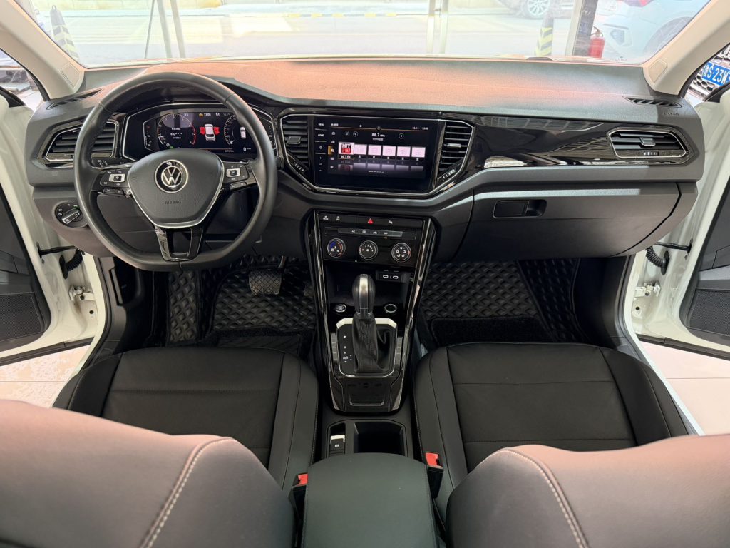 Volkswagen T-Roc 2022 280TSI DSG 2WD Comfort PLUS - Huishida Trading