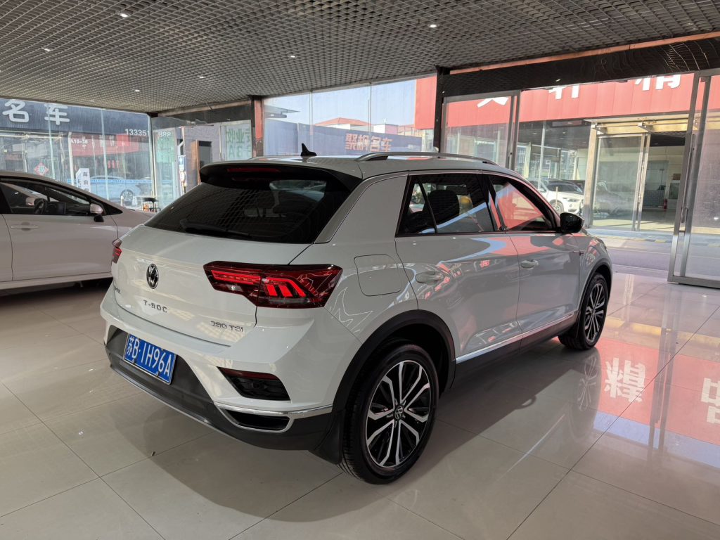 Volkswagen T-Roc 2022 280TSI DSG 2WD Comfort PLUS - Huishida Trading