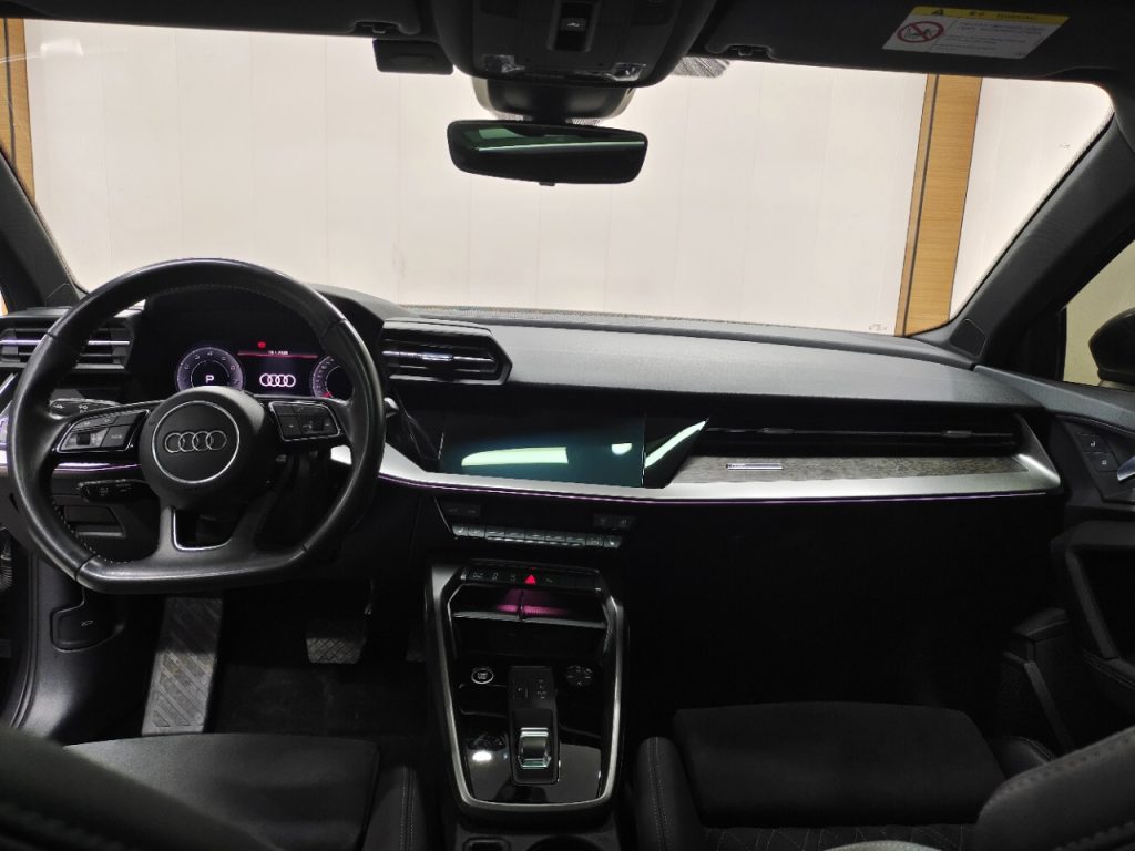 2021 Audi A3 Sportback 35TFSI Luxury Sport Edition - Huishida Trading