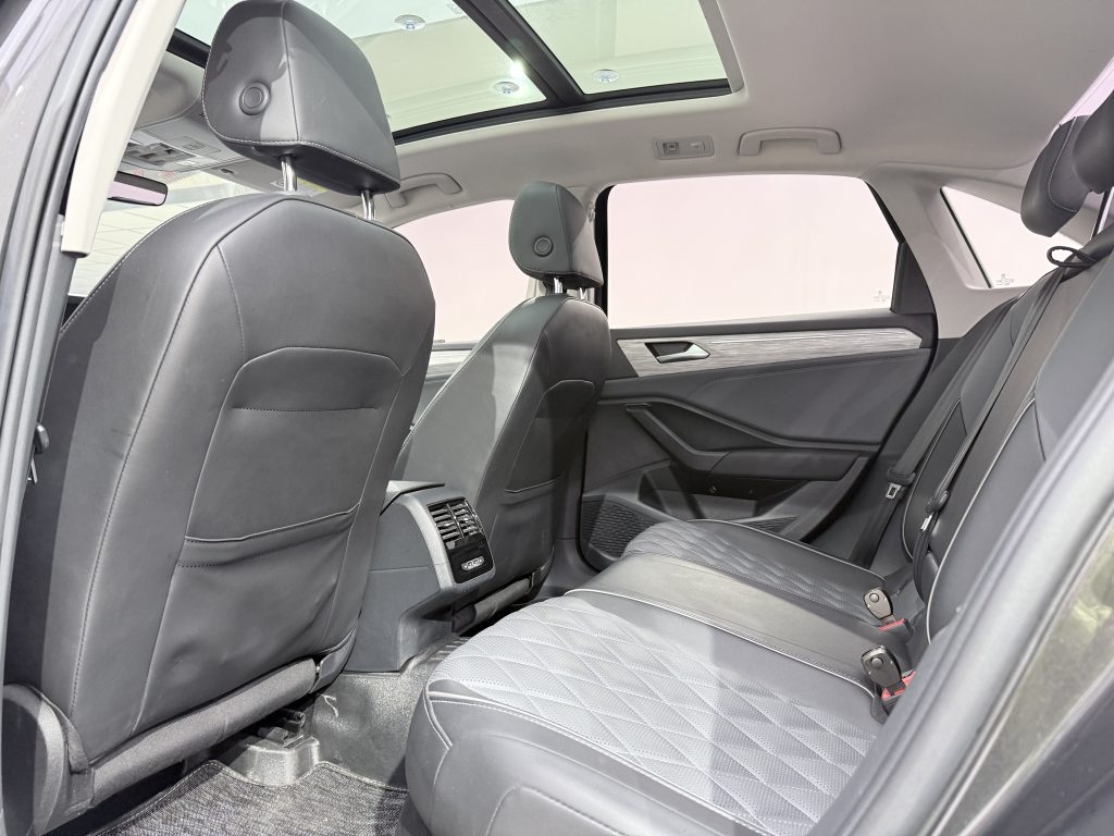 2023 Volkswagen Sagitar 280TSI DSG Transcend PLUS - Huishida Trading