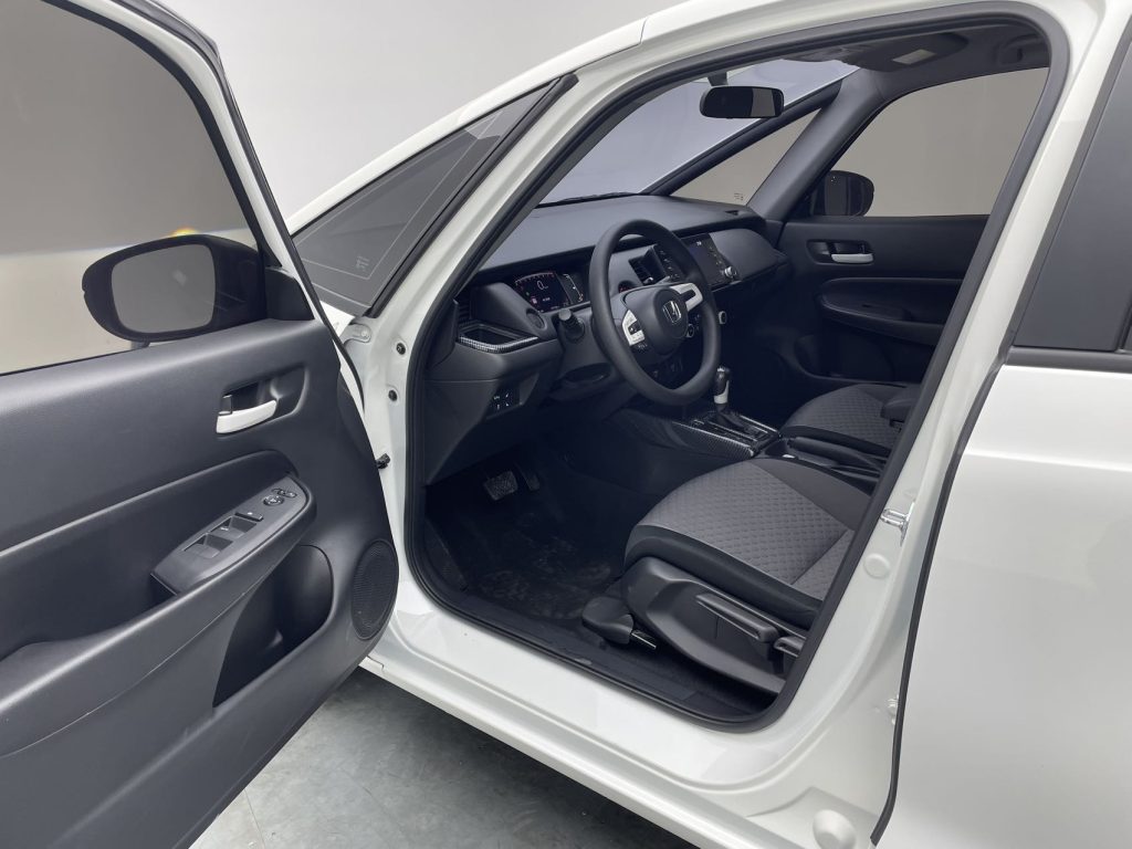 Honda Fit White 2021 1.5L CVT Trend Edition - Huishida Trading