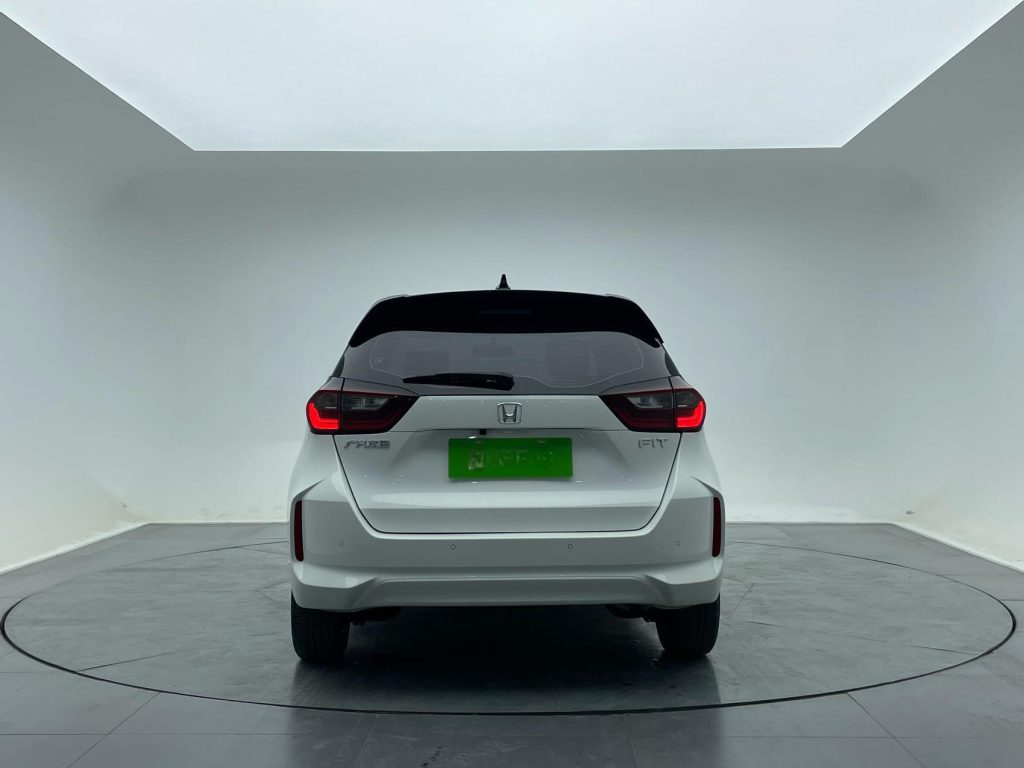 Honda Fit White 2021 1.5L CVT Trend Edition - Huishida Trading