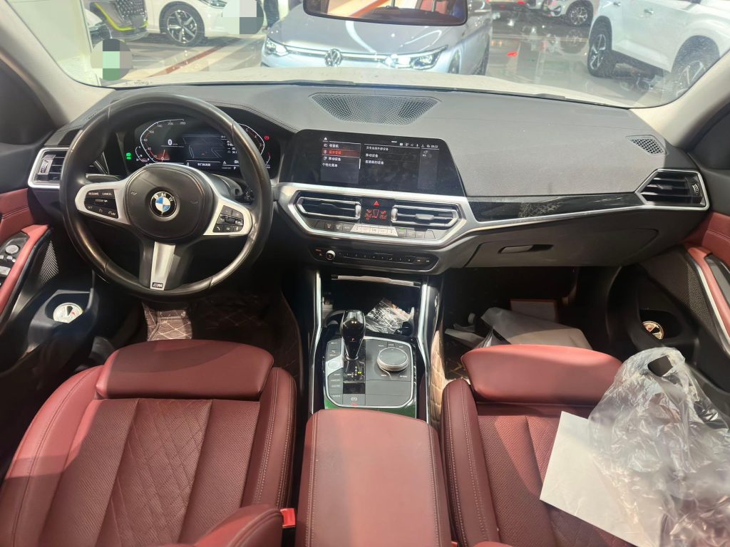 BMW 3 сери 2022 320Li M Sport Package - Huishida Trading