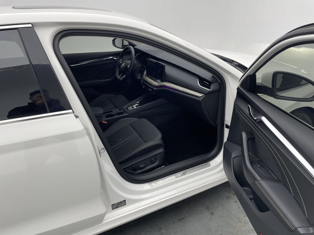 Škoda Octavia 2022 PRO TSI280 Luxury Edition - Huishida Trading