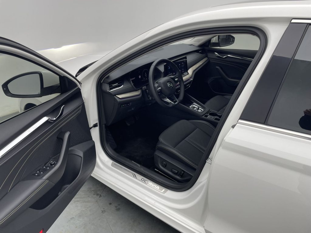 Škoda Octavia 2022 PRO TSI280 Luxury Edition - Huishida Trading