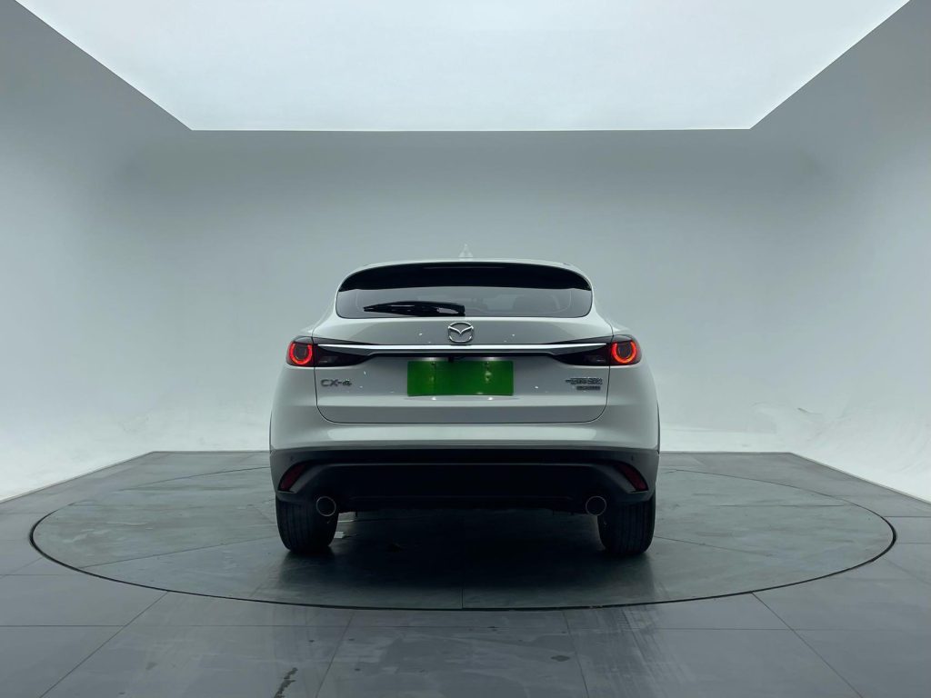 Mazda CX-4 2021 Модель 2.0L Автоматическая коробка передач Двухколесный привод Skyactiv Dynamic Edition - Huishida Trading