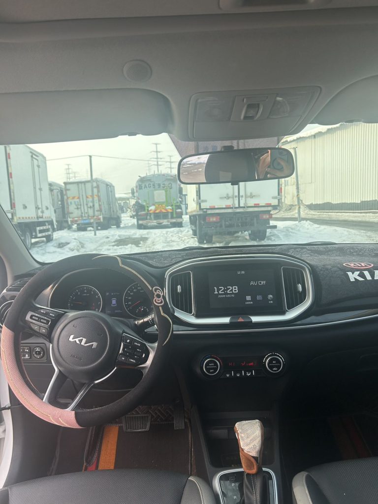 KX1 2021 1,4 л CVT Sunroof Edition - Huishida Trading