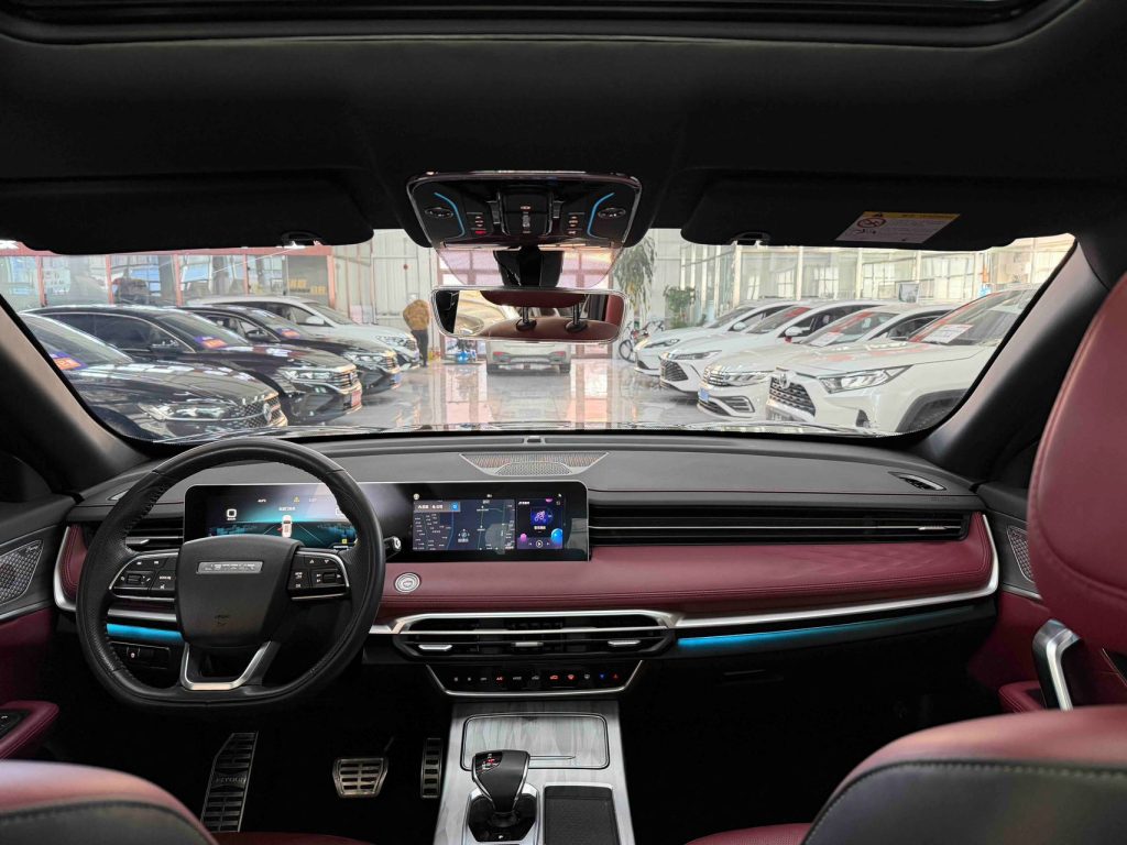 Jetour X70 PLUS 2023 Модель 1.5T DCT Brave PLUS 7-местный - Huishida Trading