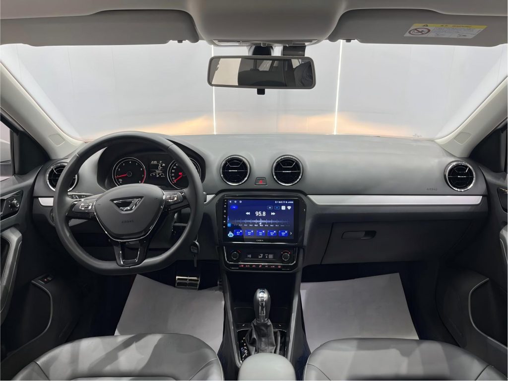 Jetta VA3 2021 1,5 л, автоматическая коробка передач, версия Glory Edition - Huishida Trading