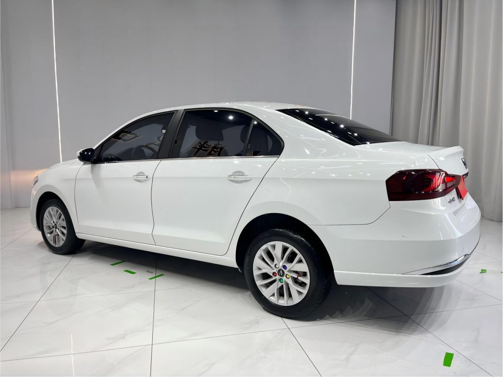 Jetta VA3 2021 1,5 л, автоматическая коробка передач, версия Glory Edition - Huishida Trading