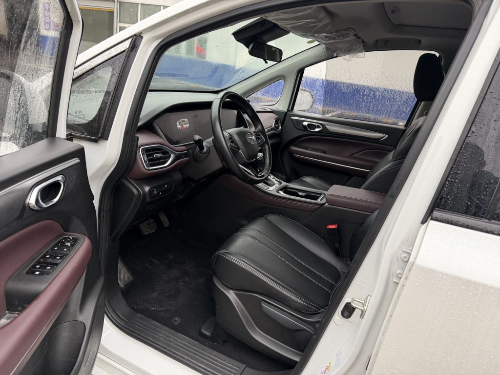 Trumpchi M6 2021 270T Automatic Luxury Edition 7-Seater - Huishida Trading