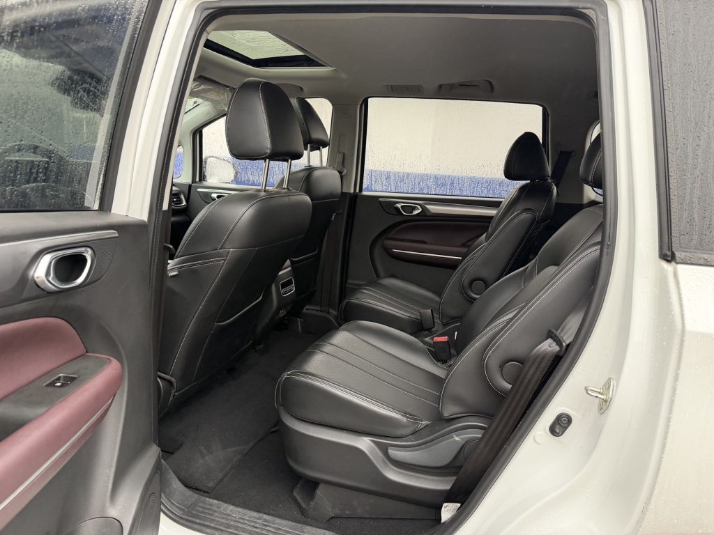 Trumpchi M6 2021 270T Automatic Luxury Edition 7-Seater - Huishida Trading