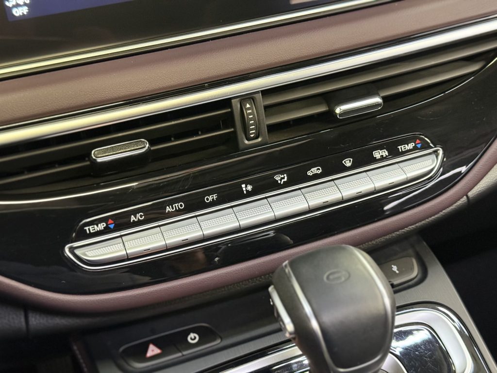 Trumpchi M6 2021 PRO 270T DCT Automatic Luxury Edition - Huishida Trading