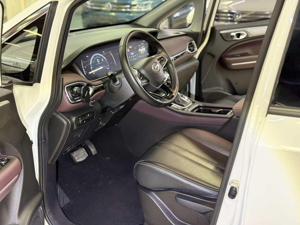 Trumpchi M6 2021 PRO 270T DCT Automatic Luxury Edition - Huishida Trading