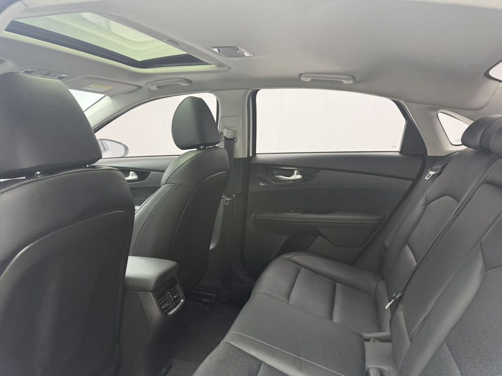 Kia K3 2021 года 1,5 л CVT Fashion Edition - Huishida Trading