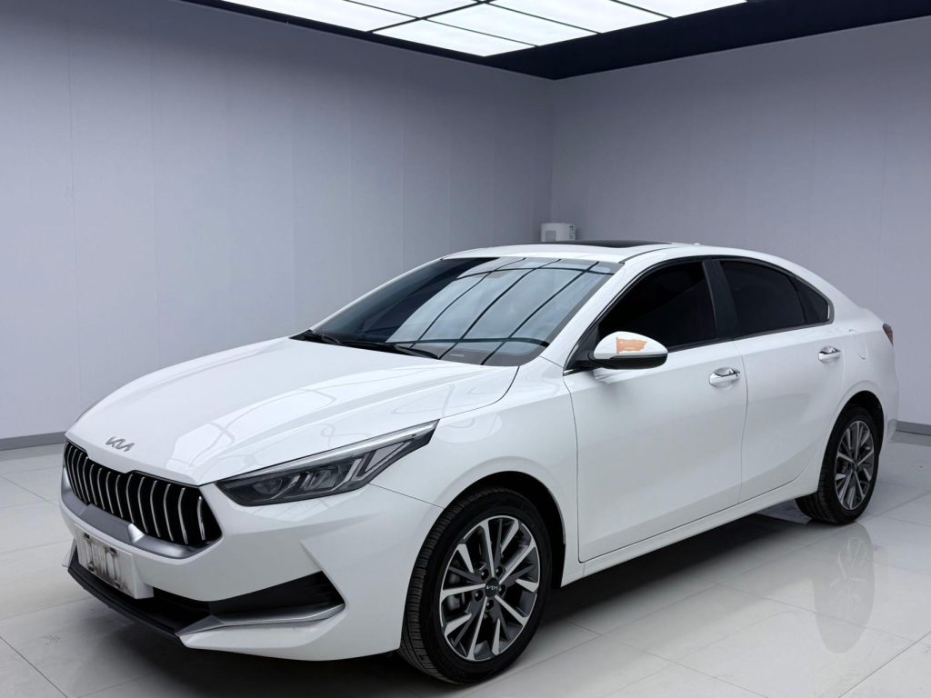 Kia K3 2021 года 1,5 л CVT Fashion Edition - Huishida Trading