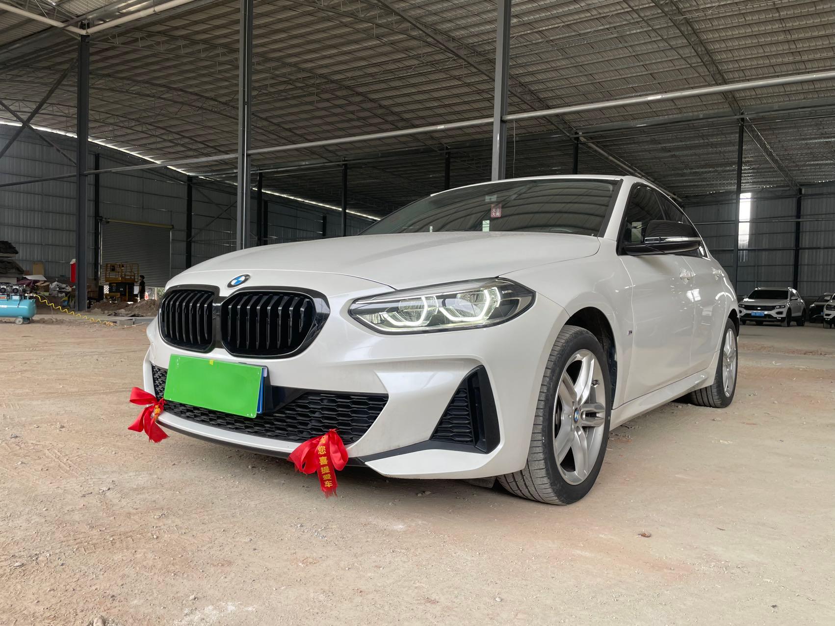 BMW 1 серии   2021 года  120i M Sport Night Edition