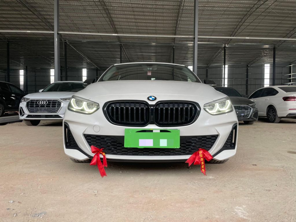 BMW 1 серии 2021 года 120i M Sport Night Edition - Huishida Trading