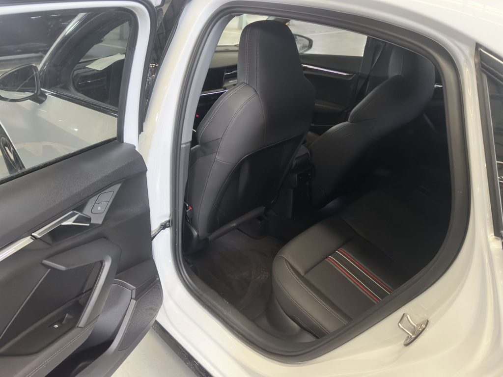 Audi A3 A3L Limousine 2021 года 35 TFSI Sportline - Huishida Trading