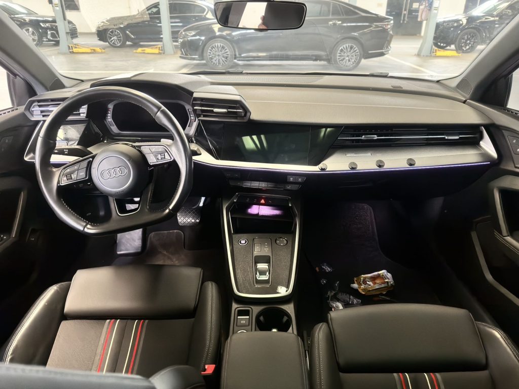 Audi A3 A3L Limousine 2021 года 35 TFSI Sportline - Huishida Trading