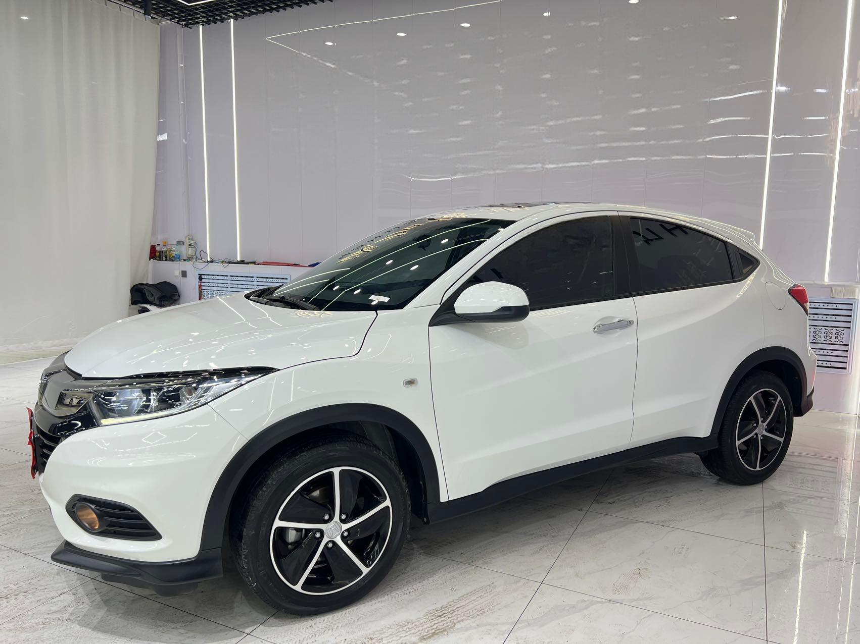 2022 Honda Vezel 1,5 л CVT Phantom Night·Pioneer Edition