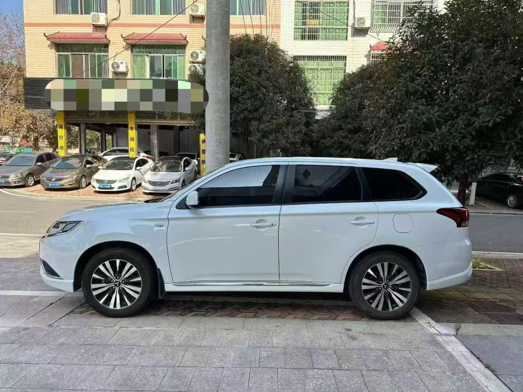 Mitsubishi Outlander 2021 года 2,0 л Передний привод Комфорт Эдишн 5-местный - Huishida Trading