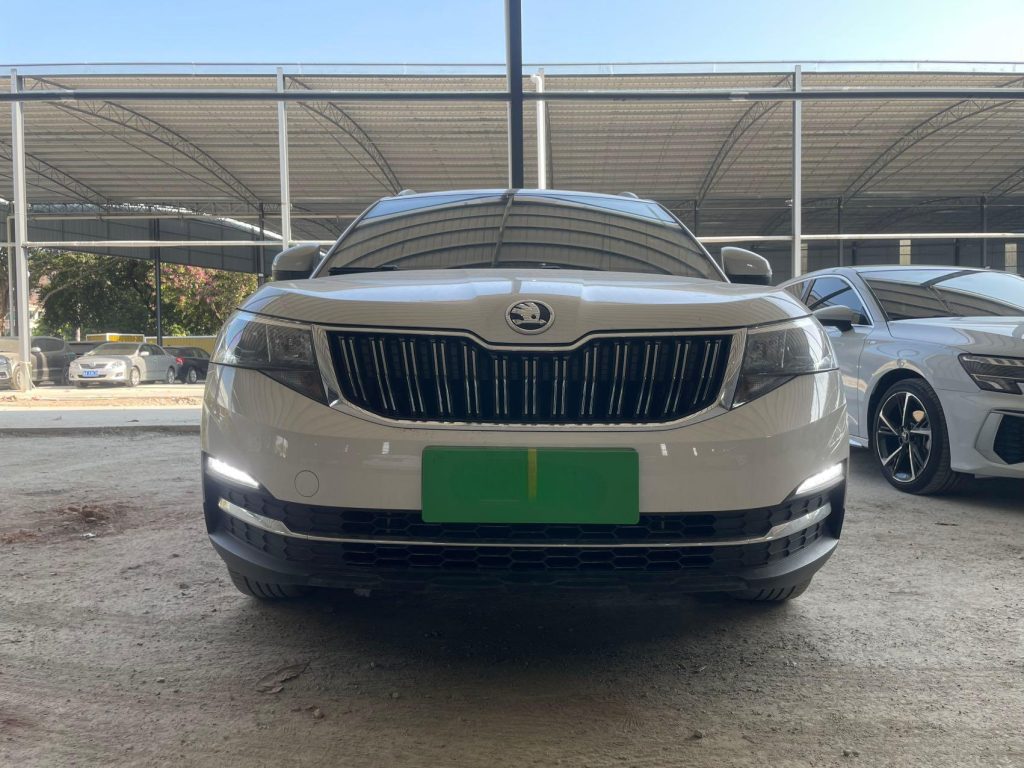 Škoda Kamiq 2022 года 1,5 л Автоматическая коробка передач Comfort Edition - Huishida Trading