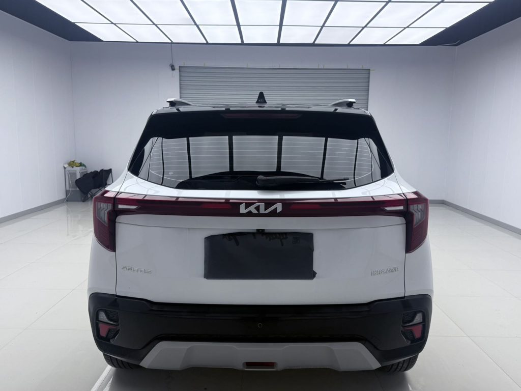 Kia Seltos 2023 1,5 л CVT Luxury Edition - Huishida Trading