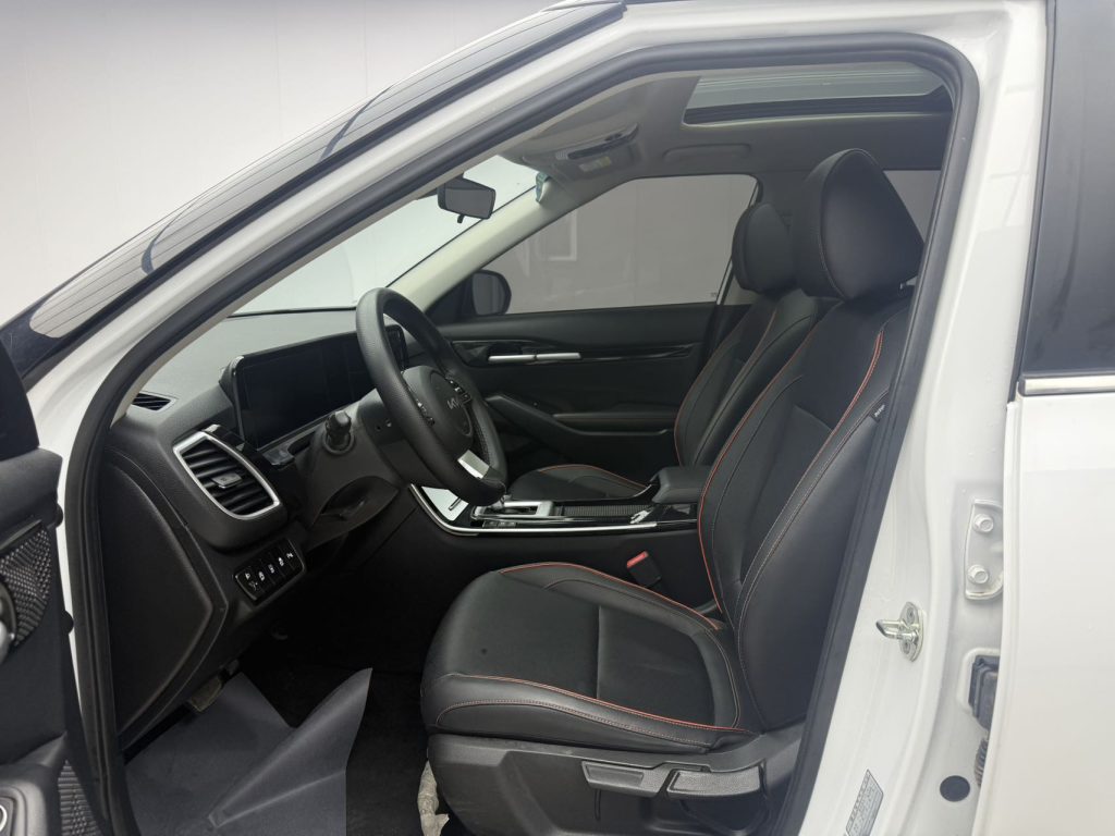 Kia Seltos 2023 1,5 л CVT Luxury Edition - Huishida Trading