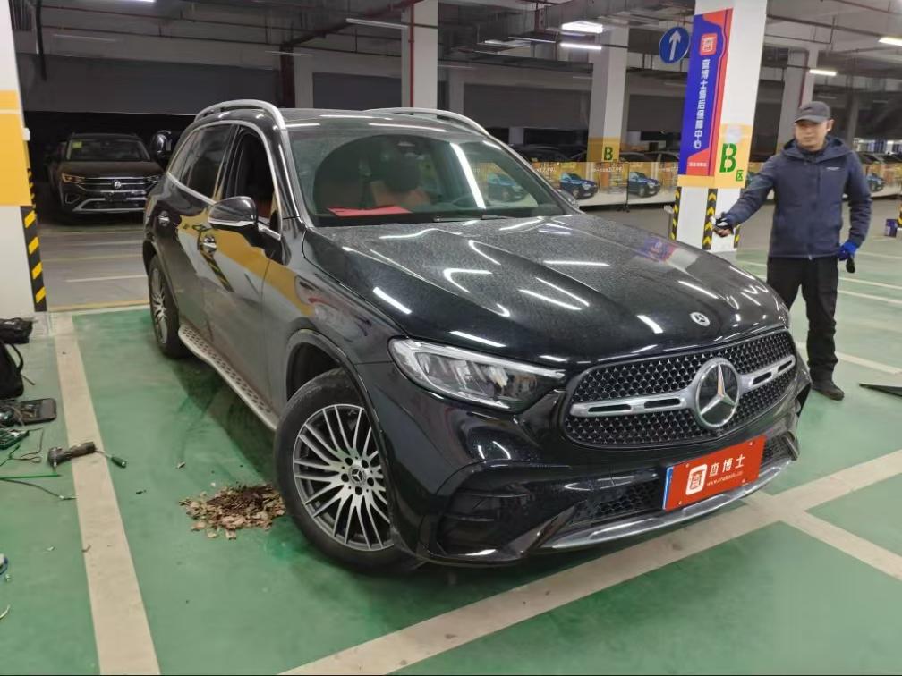 Mercedes-Benz GLC Черный 2024 модельный год GLC 300 L 4MATIC Sport Edition 5-местный - Huishida Trading