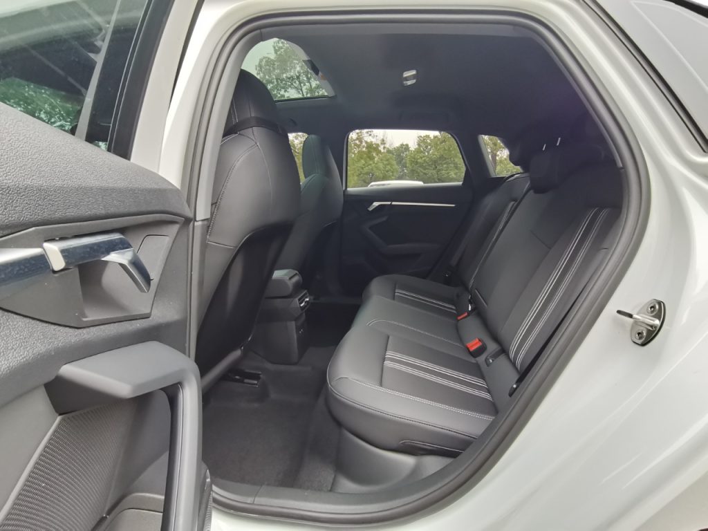 Audi A3 2022 Sportback 35 TFSI Спортивный стиль - Huishida Trading