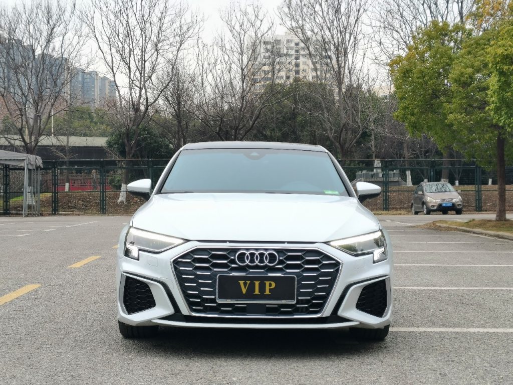 Audi A3 2022 Sportback 35 TFSI Спортивный стиль - Huishida Trading