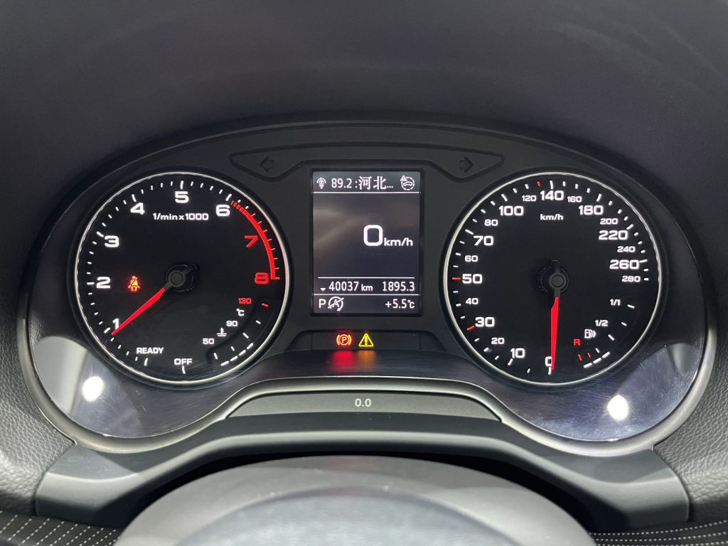 Audi Q2L 2022 года 35 TFSI Sportline - Huishida Trading