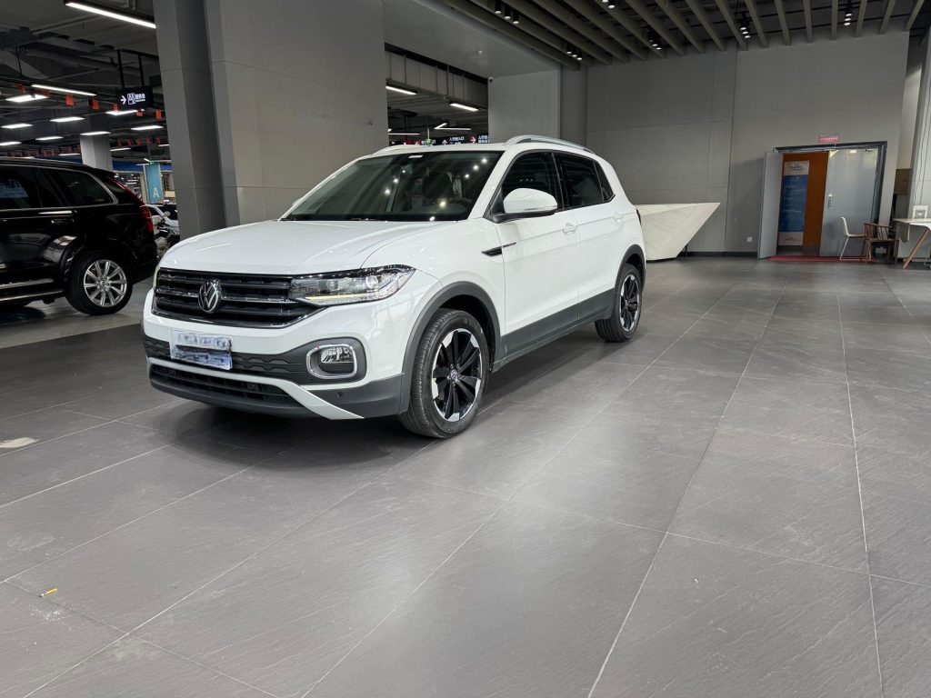 Volkswagen Tacqua 2021 1,5 л, автоматическая коробка передач, версия Connect Edition - Huishida Trading